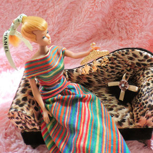 *gifted* "BARBIE" Mattel Vtg logo brooch hanger